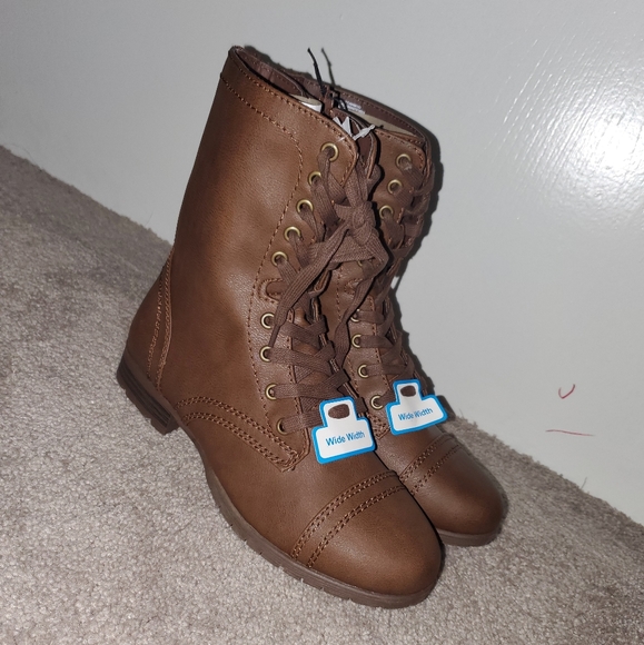 Ladies boots - Picture 1 of 7